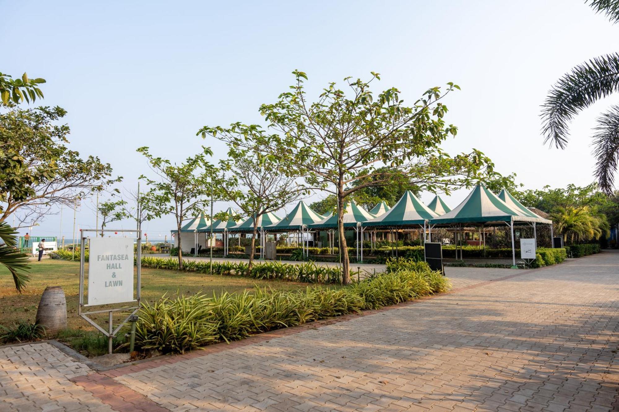 Shore Front Resort Visakhapatnam Exterior foto